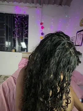 Simone_Miller webcam
