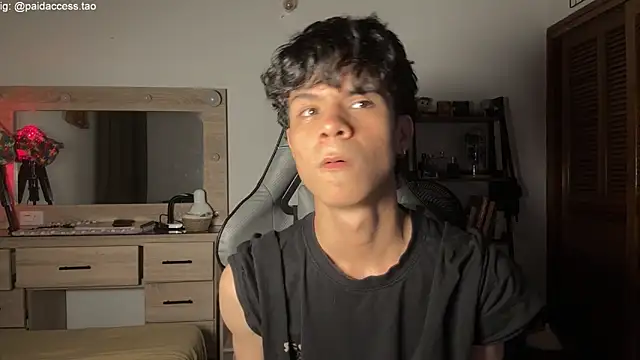 OopsAgain_ webcam