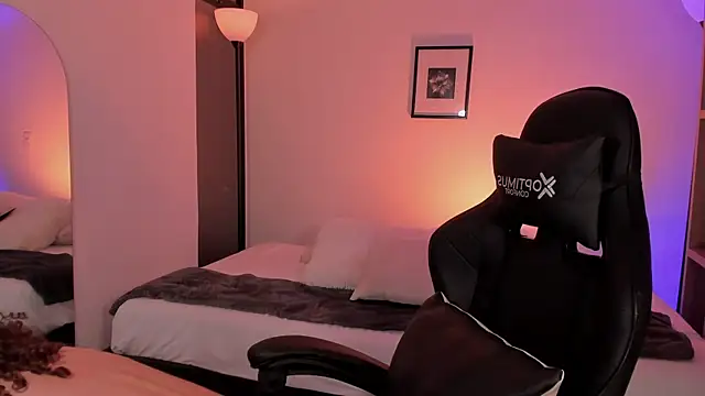 ChloeMoreti webcam