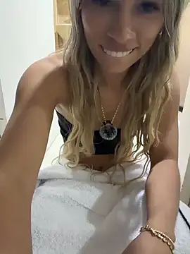 Mia_Rosee1 live cam on StripChat