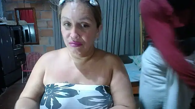 MOTHER_AND_SON09 webcam
