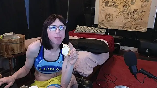 April_Strife webcam