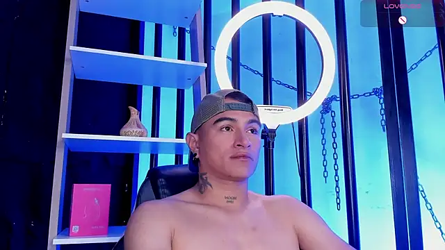 LiamDeep webcam