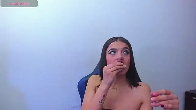 honeyluxe_ - Honeyluxe_'s free webcam - UK Sex Cams