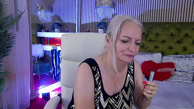 LadyTouch webcam