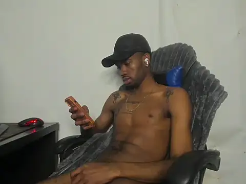 Kofi_exotic_2 webcam