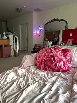 PiggyRose webcam