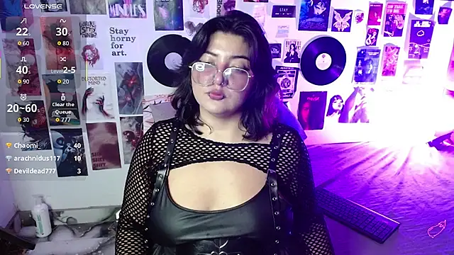 Roxy_f_w webcam