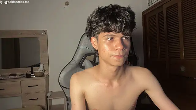 OopsAgain_ webcam