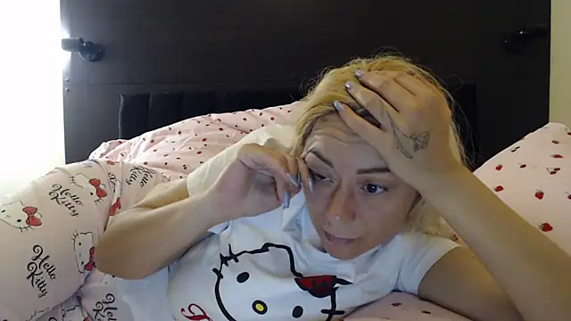 _karolynesyera_ webcam