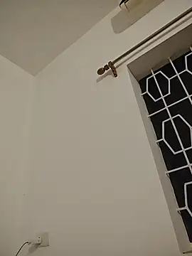 nakedmilfx - NakedMILFx's free webcam - UK Sex Cams