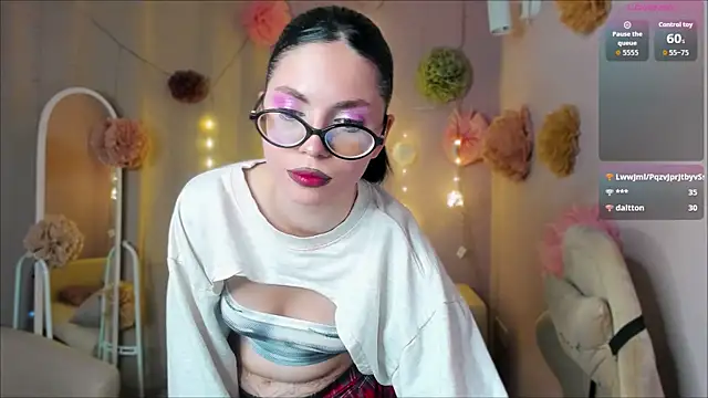 Velvet__Kiss webcam