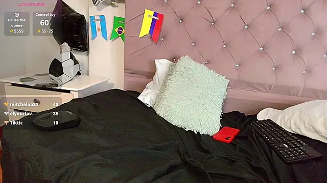 Xyren_Carter live sex cam