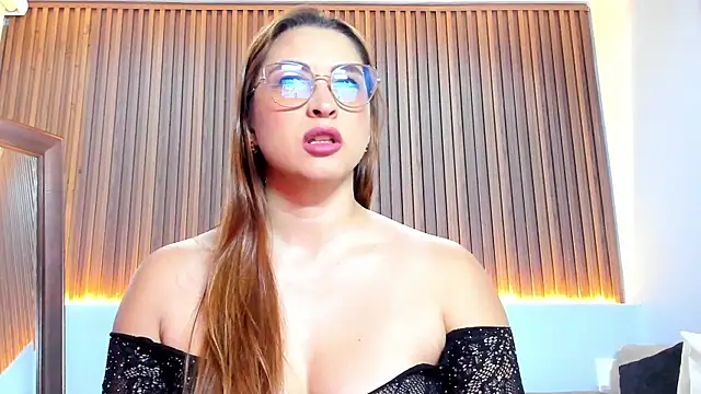 _LaraMom_