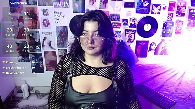 Roxy_f_w webcam