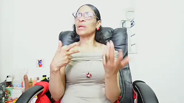 Watch Aries_Mature live on EroticFlix - High definition streams