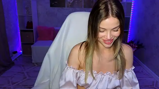 EmmyMills webcam