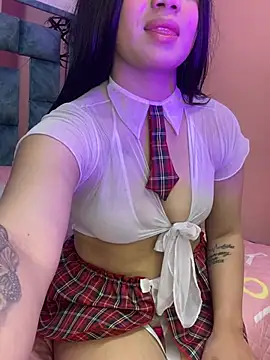 zoe_martinez webcam