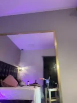 MiahWindsor webcam