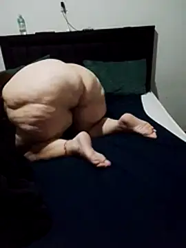 MegaAssMature webcam