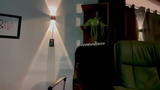 MarcellaGriffin webcam