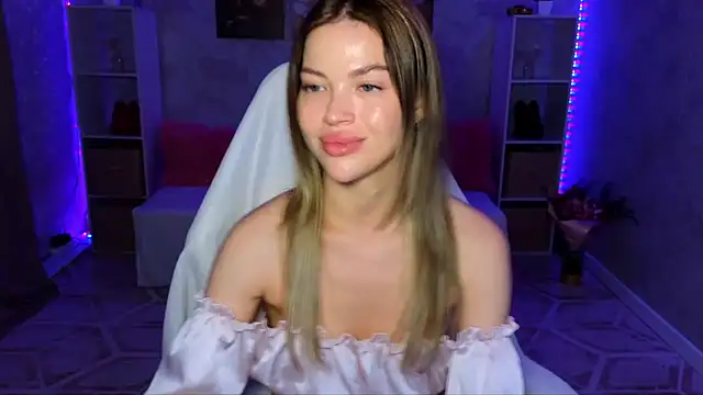 EmmyMills webcam