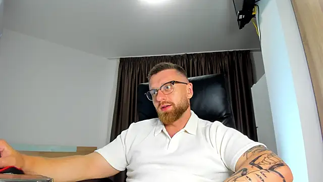 findom_guy (M young) - flesh cock