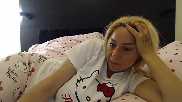 _karolynesyera_ webcam