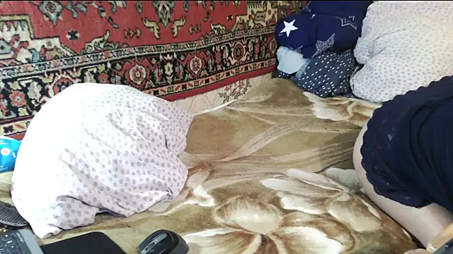 Zulfiya_Bruce webcam