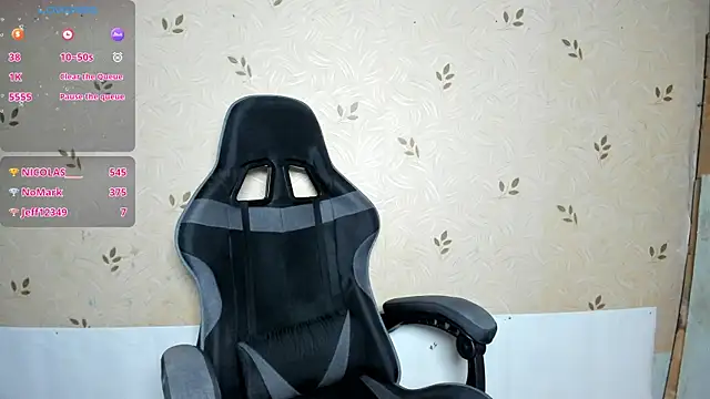 NicoleDaviss webcam