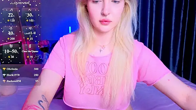 BlondieSummer webcam