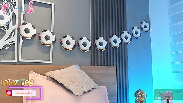 Elise-Leyton webcam
