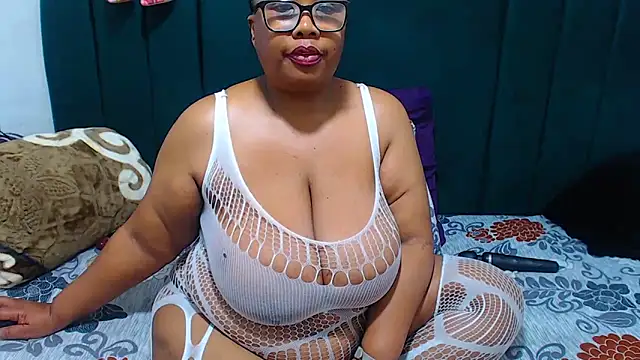 bustytumixx23 - BUSTYTUMIXX23's free webcam - UK Sex Cams