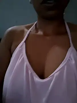 isha_zara webcam