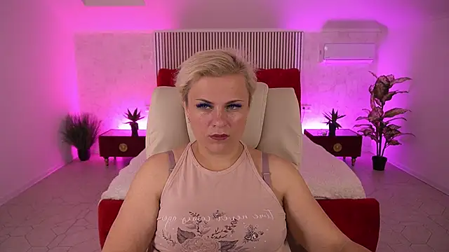 CrystalVibe webcam