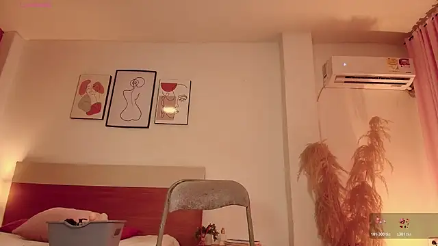 Meganlux1 webcam