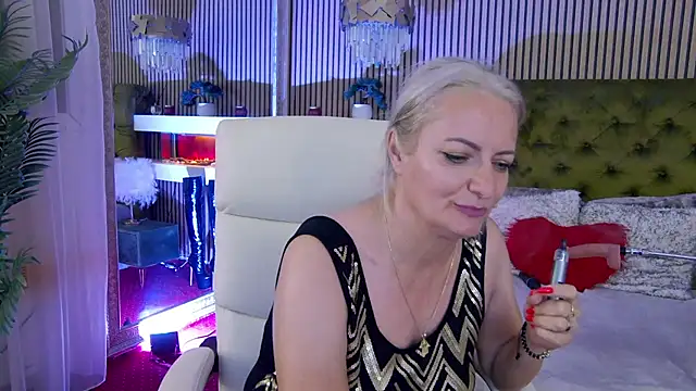 LadyTouch webcam