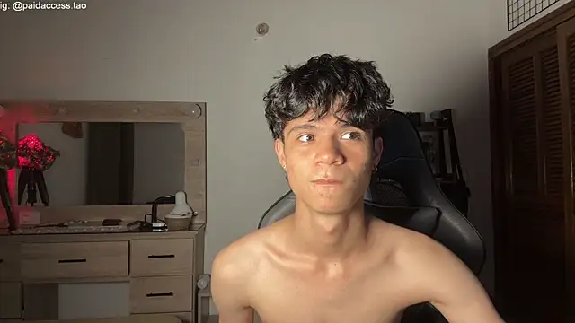 OopsAgain_ webcam