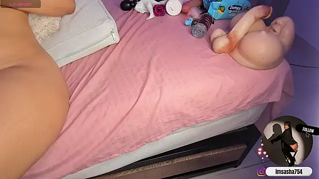 sasha_riverss webcam