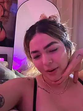 OriannaFox webcam