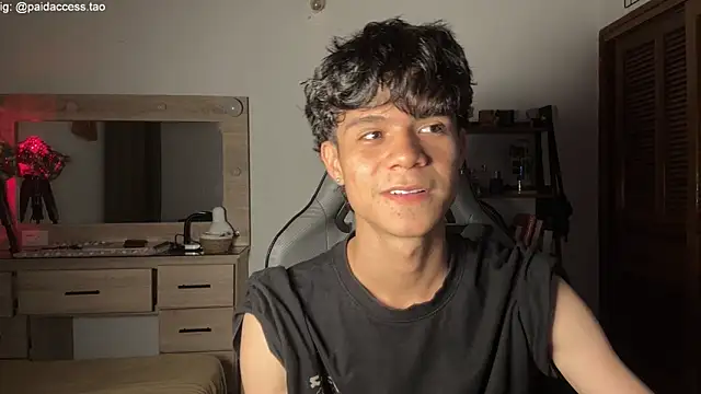 OopsAgain_ webcam