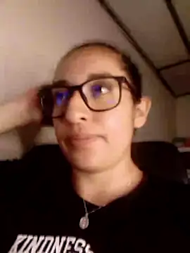 kira-stormm webcam