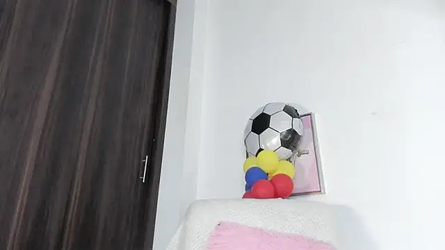 miaapril webcam