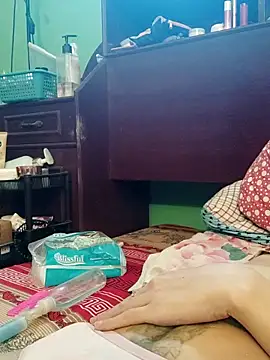 QueenSoreal webcam