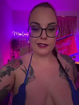 miss_lucifer6's live room