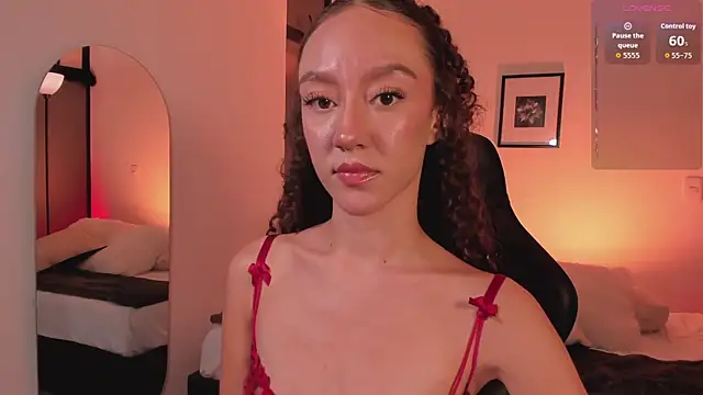ChloeMoreti webcam