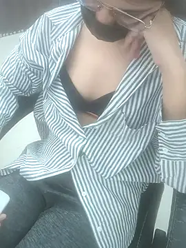 sushmita0 - Sushmita0's free webcam - UK Sex Cams