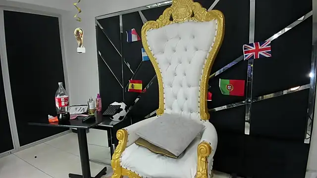Aisha_hotts777 webcam