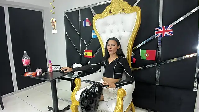 Aisha_hotts777 webcam