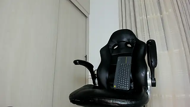 Biscuit_oliva webcam